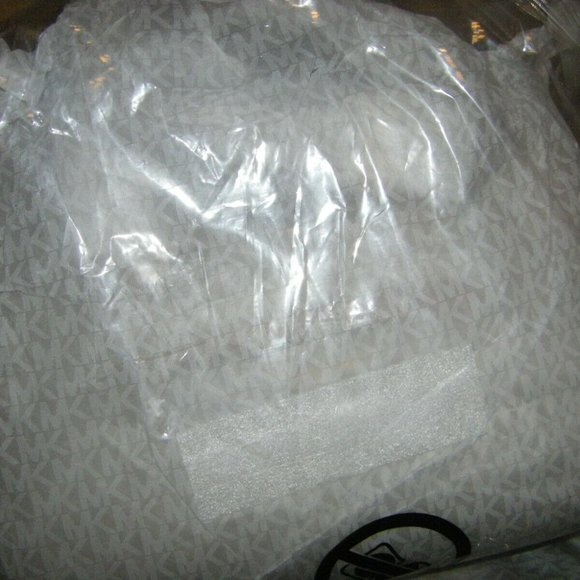 Michael Kore Black Prescott Large Nylon Gabardine Backpack New Sealed - Picture 12 of 12